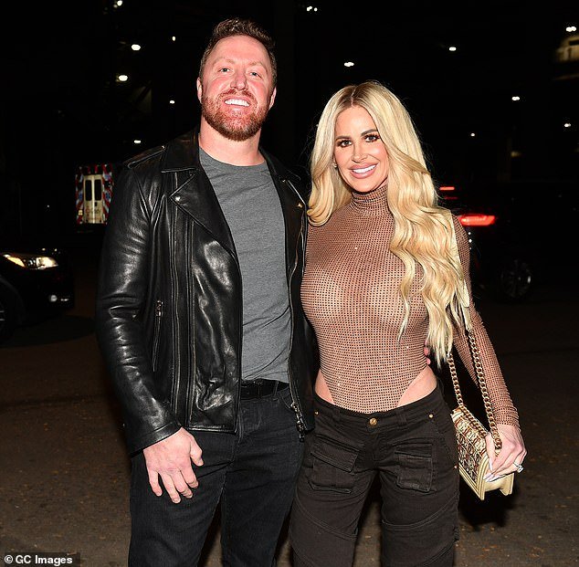 Kim Zolciak and Kroy Biermann’s Awkward Reunion at Their Georgia Home Amidst Divorce Claims