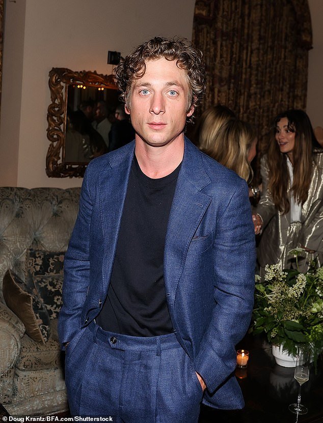 Jeremy Allen White opens up about controversial comment on Alexa Demie’s photo and confesses struggles after divorce