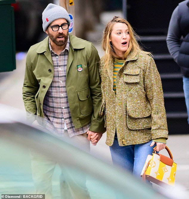 Blake Lively And Ryan Reynolds Opt For Relaxed Attire As They Walk Hand In Hand Through Nyc 