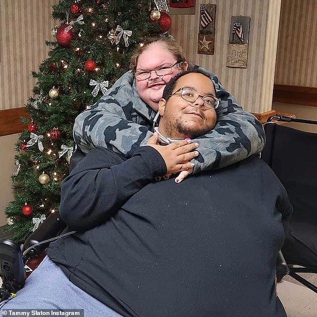 Tammy Slaton, from 1000-Lb. Sisters, reflects on the moment she found out about husband Caleb Willingham’s passing, while Amy Slaton discusses the possibility of divorce