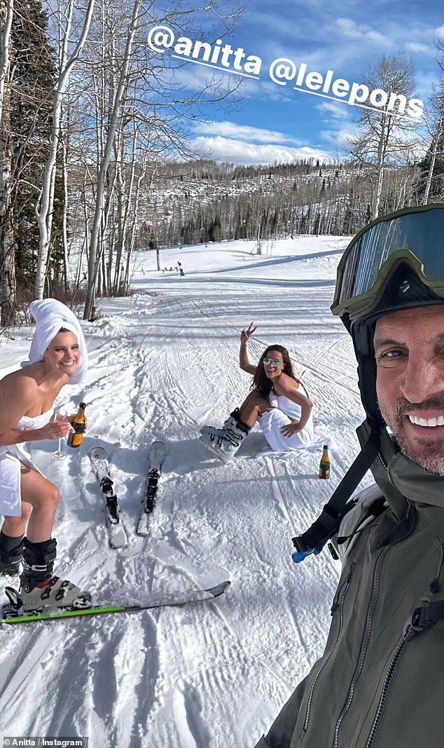 Mauricio Umansky, 53, ski trips with Brazilian popstar Anitta, 30, and Venezuelan YouTuber LeLe Pons, 27, wearing only towels after Kyle Richards split
