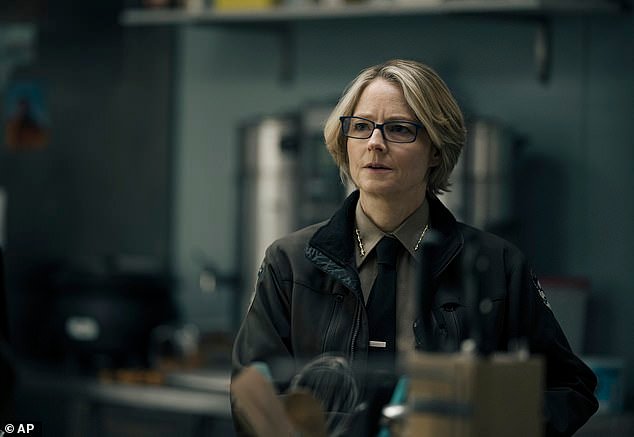 Jodie Foster Debuts as Detective Liz Danvers in True Detective, Describing Her Character as a ‘Karen’