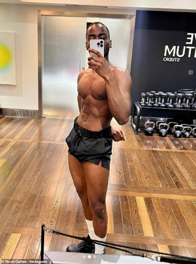 Ncuti Gatwa, Doctor Who Star, Sets Fans Ablaze with Shirtless Gym Selfie, Flaunting Toned Physique