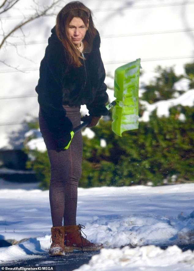 Theresa Nist, Golden Bachelor Newlywed, Takes Charge Shoveling Snow in New Jersey, Husband Gerry Turner Absent