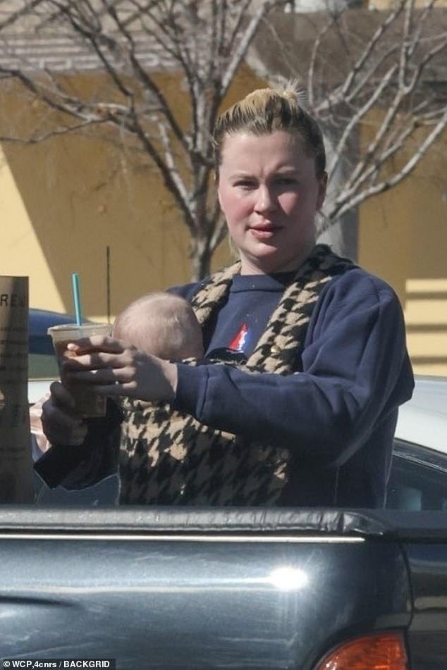 Ireland Baldwin Spotted with Family for the First Time Since Alec Baldwin’s Involuntary Manslaughter Charge in Rust Shooting