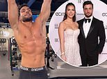 Davide Sanclimenti flaunts his muscles in a shirtless thirst trap, just days after his split from Ekin-Su Culculoglu, showing her what she’s missing.