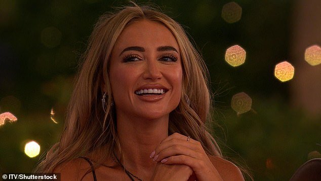 Love Island Update: Anton and Georgia H Bond Over Spirituality, Taking Their Relationship to the Next Level