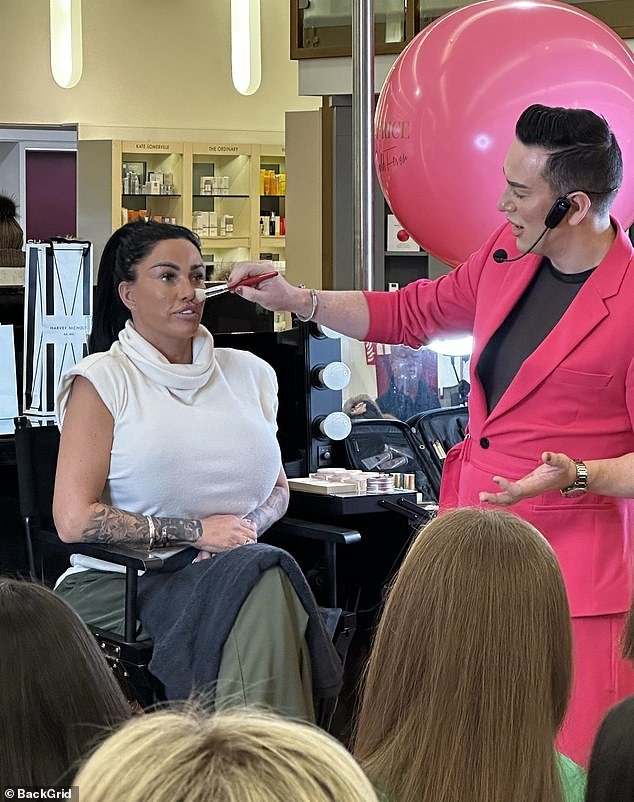 Katie Price Fan Upset After Losing £360 When Star Cancels Make-up Masterclass Last Minute