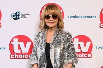 Lulu, 76, Makes Stylish Appearance at TV Choice Awards After Announcing Retirement from Touring