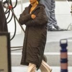 81646251 13119421 Lori Harvey 27 showcased her 70s style on the set of her new mov m 35 1708722071714