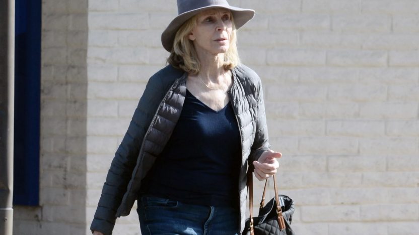 90s TV Star Rehired After Being Sacked Spotted in LA – Can You Guess Who?