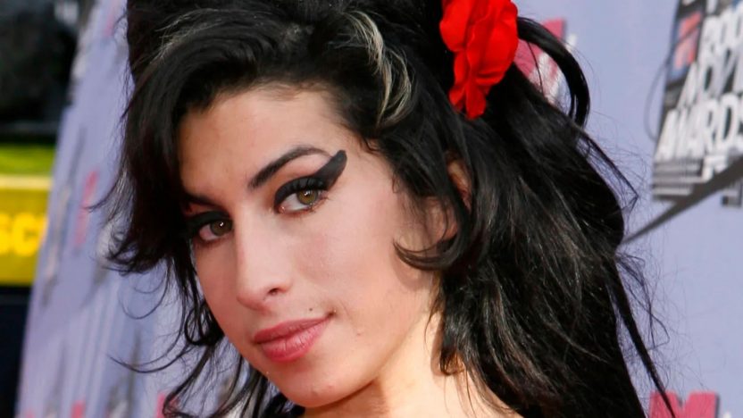 Amy Winehouse’s Dad: Friends Hid Profit from Memorabilia Auctions