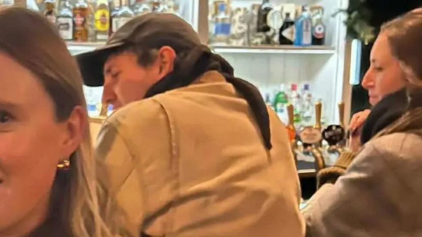 Pub Goer Shocked to See Oscar-Nominated Actor and Pop Star Girlfriend Playing Cards